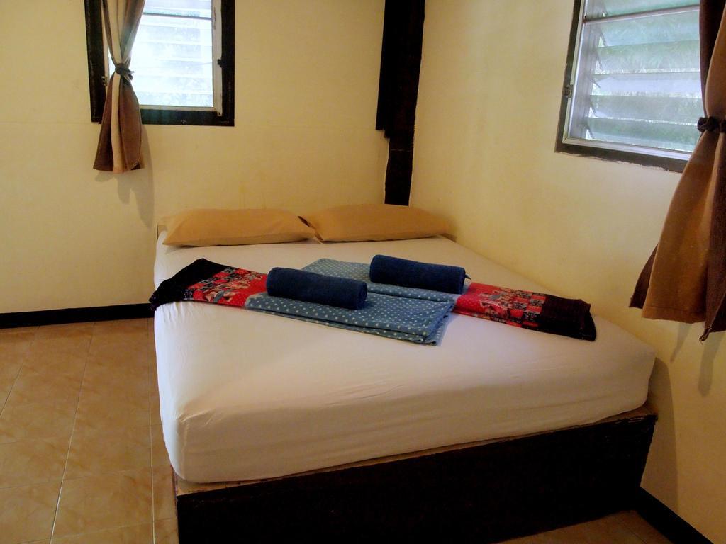 The Cosy Sunset Beach Resort & Restaurant Thongsala Exterior photo